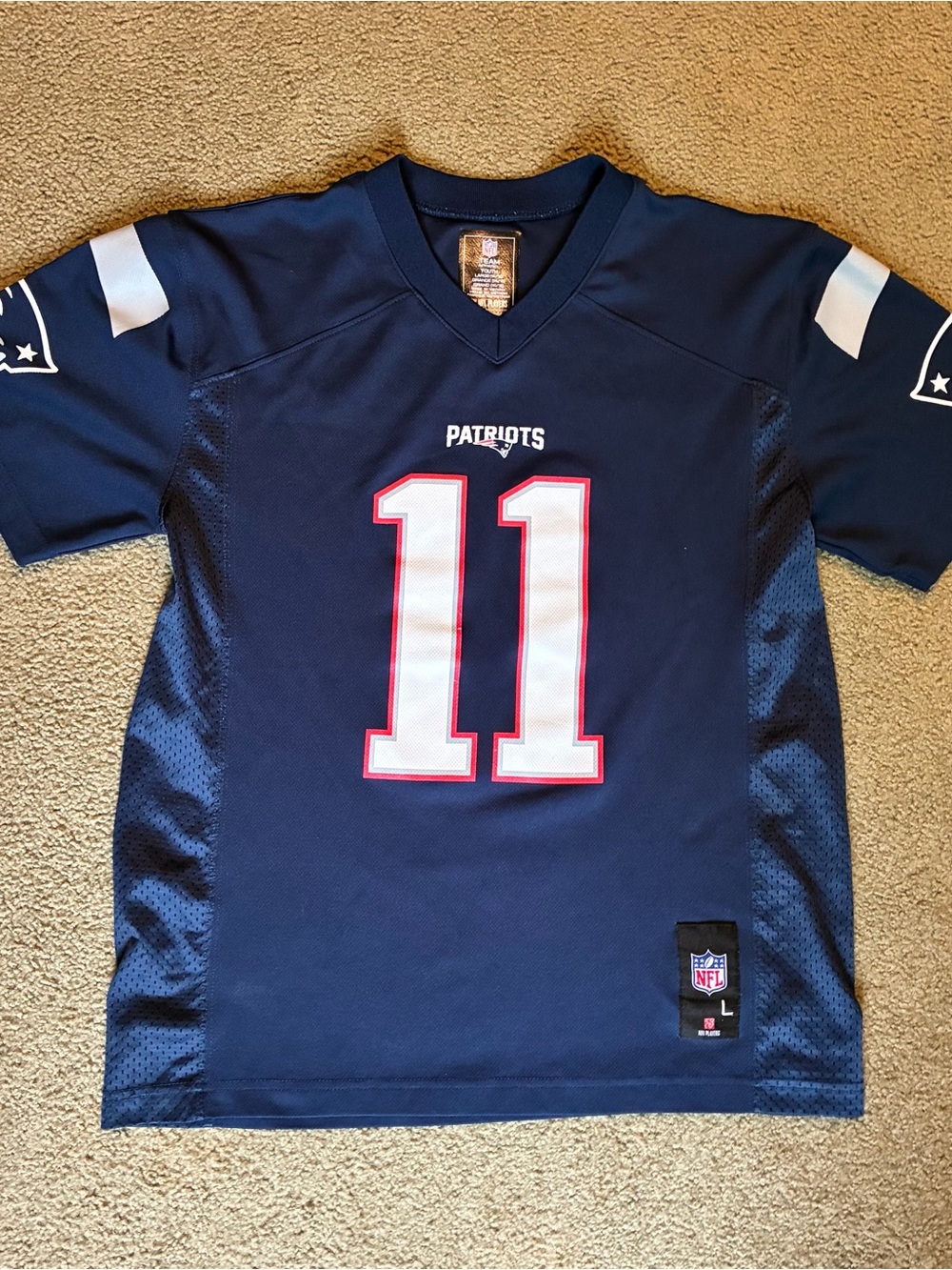 NFL New England Patriots Football #11 Edelman Jersey Youth Size 14/16 Large